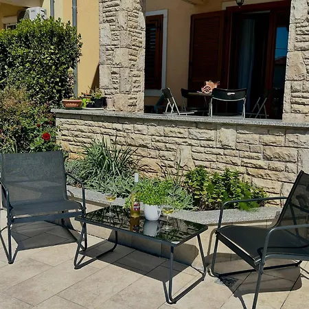 Villa Krasa Sea View Apartmants With Pool Ližnjan Exterior foto