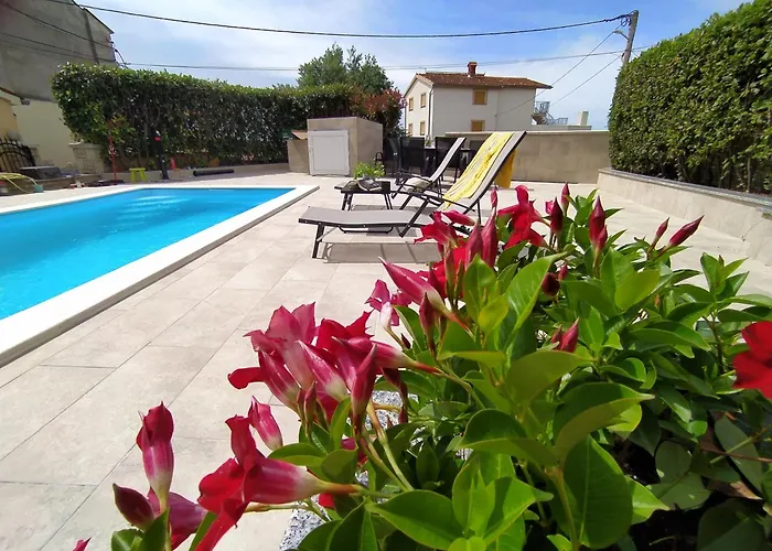 Villa Krasa Sea View Apartmants With Pool