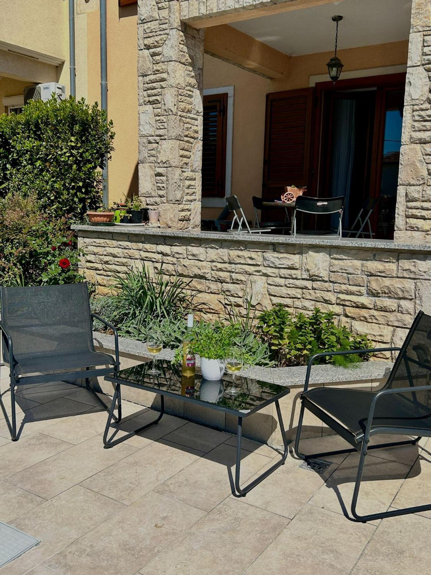 Krasa Sea View Apartmants With Pool