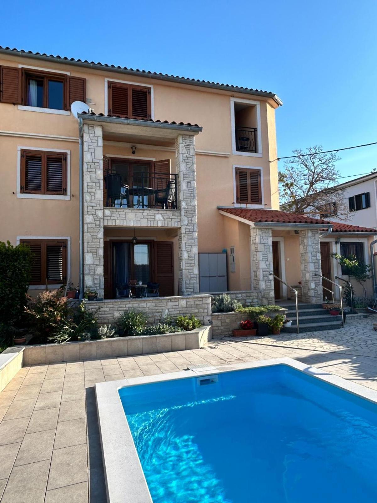 Apartment Krasa Sea View Apartmants With Pool Ližnjan