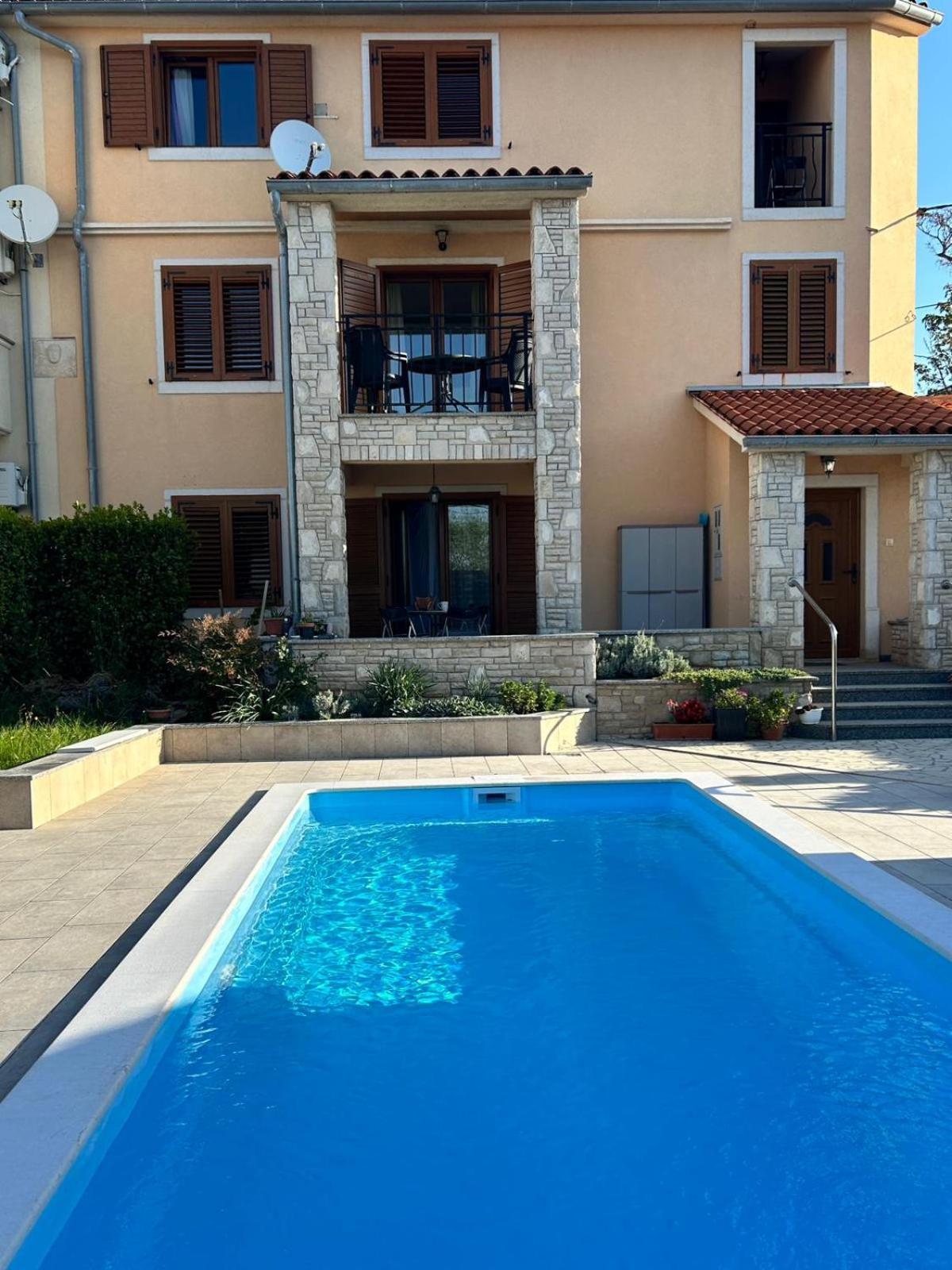 Apartment Krasa Sea View Apartmants With Pool