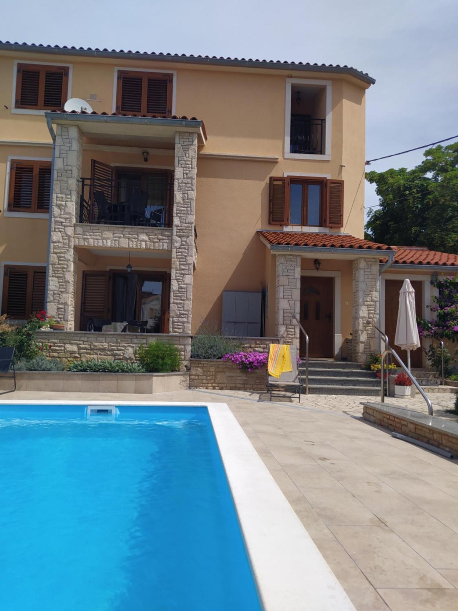Krasa Sea View Apartmants With Pool *
