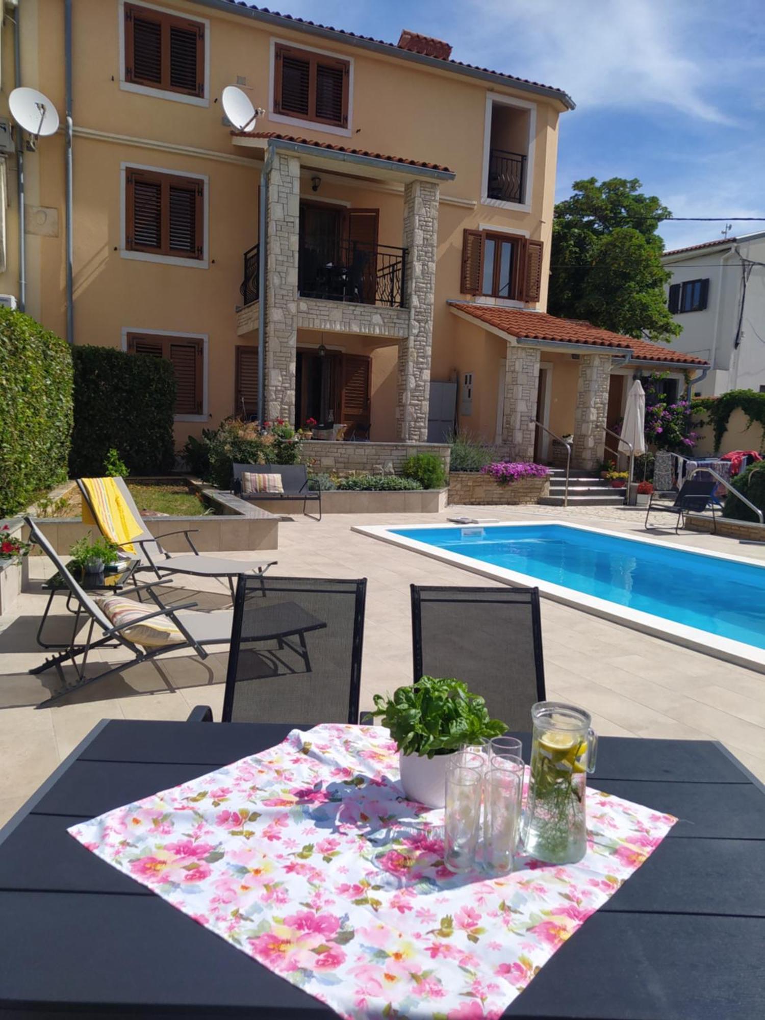 Krasa Sea View Apartmants With Pool * Ližnjan