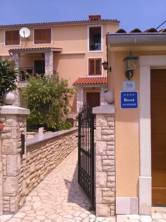 Krasa Sea View Apartmants With Pool